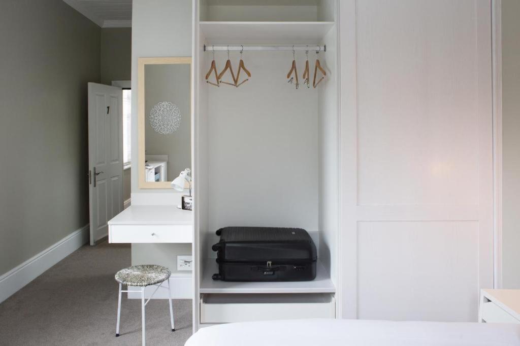 Summerwood Guest House Стеленбош Екстериор снимка