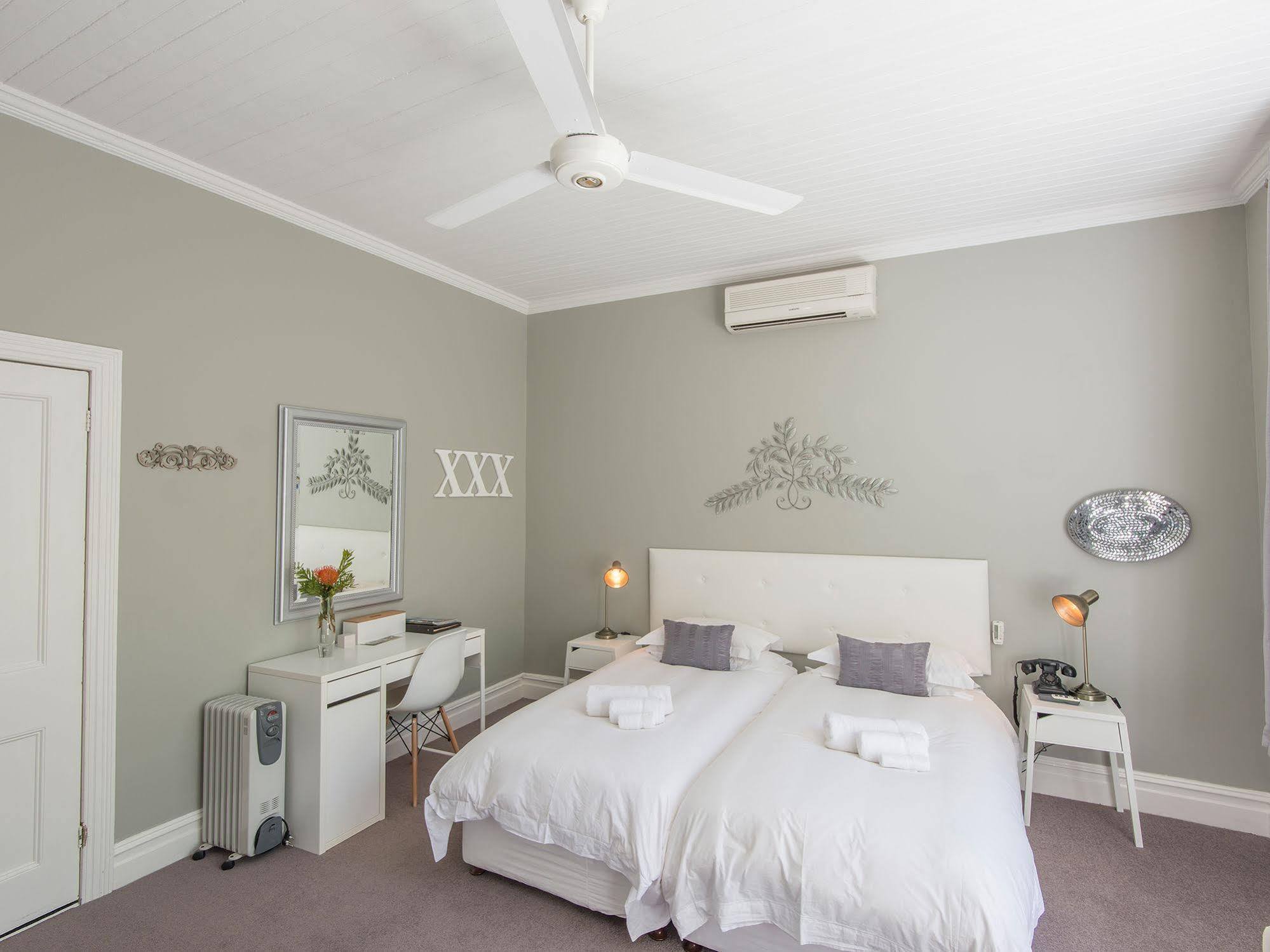 Summerwood Guest House Стеленбош Екстериор снимка