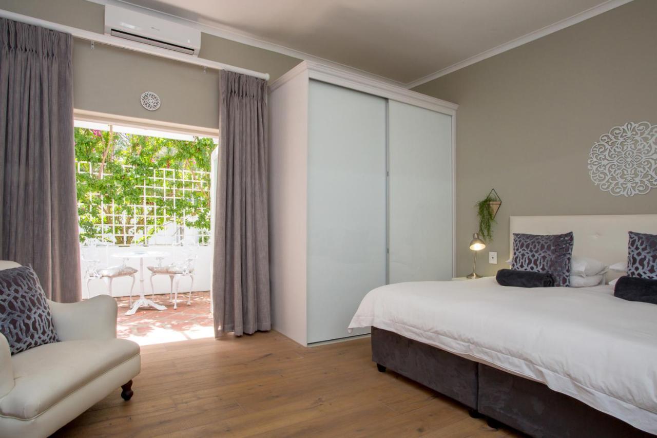 Summerwood Guest House Стеленбош Екстериор снимка